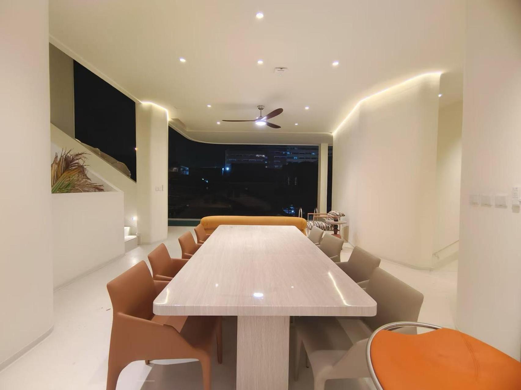 On The Cloud Luxury Pool Villa Pattaya